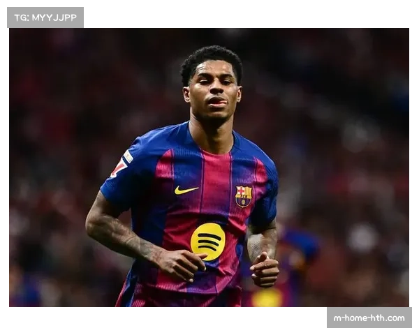 巴萨横梁遗憾复盘：拉什福德任意球击中横梁暴露定位球得分效率问题